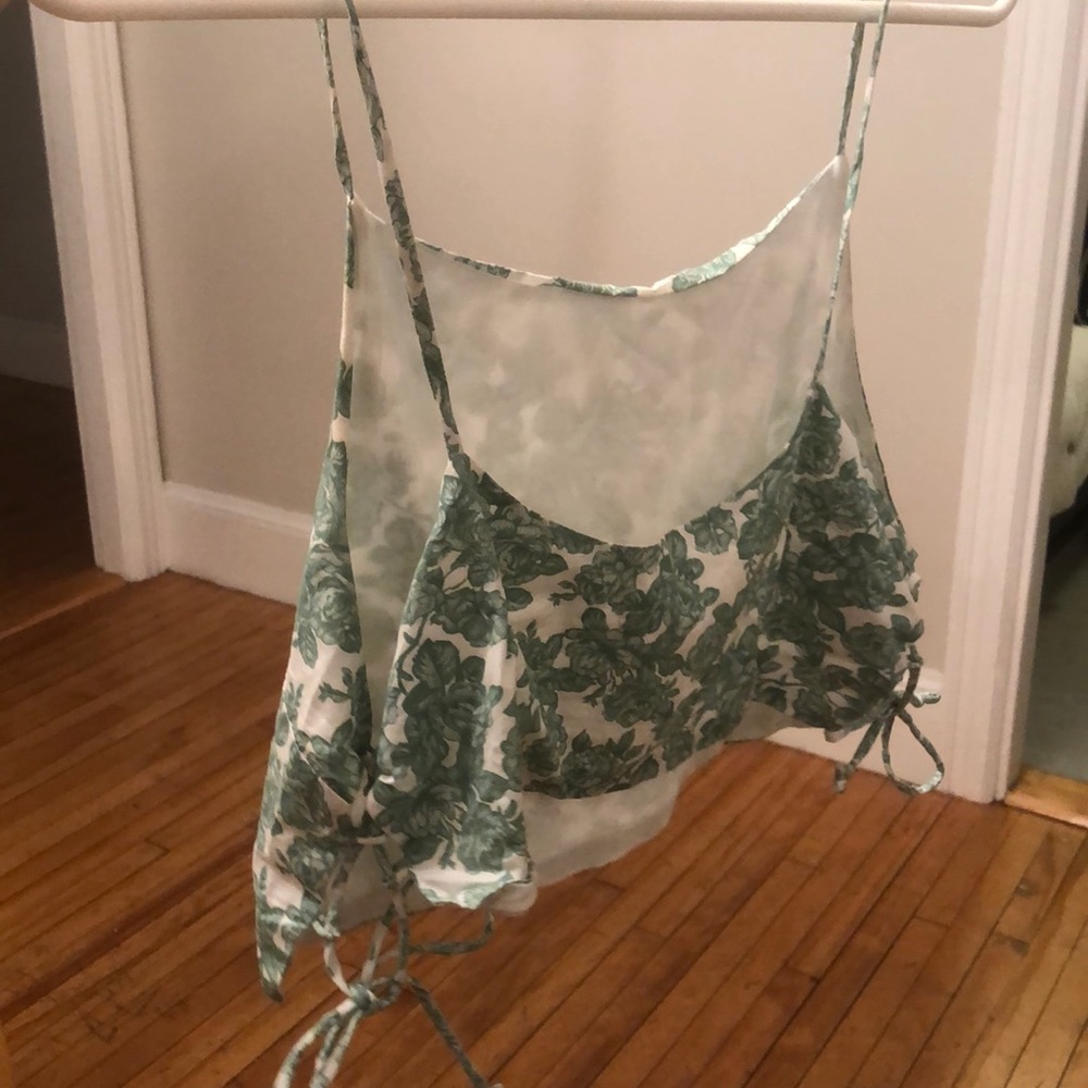 Floral Print Crop Top - Picture 4 of 5